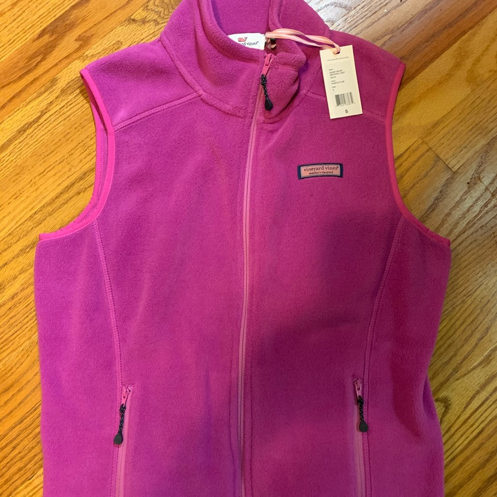 New Vineyard Vines Women’s Westerly Vest